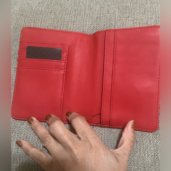 Wallet 
With tags - Picture 2 of 4